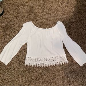 Gianni Bini White off the shoulder top. Size small.